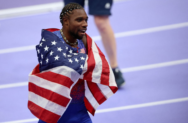 Humbled Noah Lyles Bows Down to Heartfelt Gesture From Public School Educator: “Thank You”