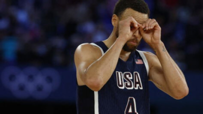 Steph Curry’s Viral Outfit After France Game: Was He Secretly Planning His Paris Olympic Finals Performance?