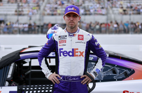 Kevin Harvick Unimpressed With “Lucky” Denny Hamlin as His Championship Hopes Diminish With Every Race