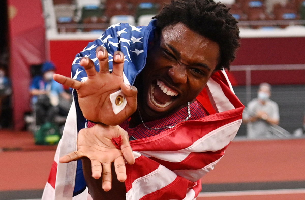 Noah Lyles’ Amazing Card Collection Explored as Track and Field Star Receives Invaluable Gift