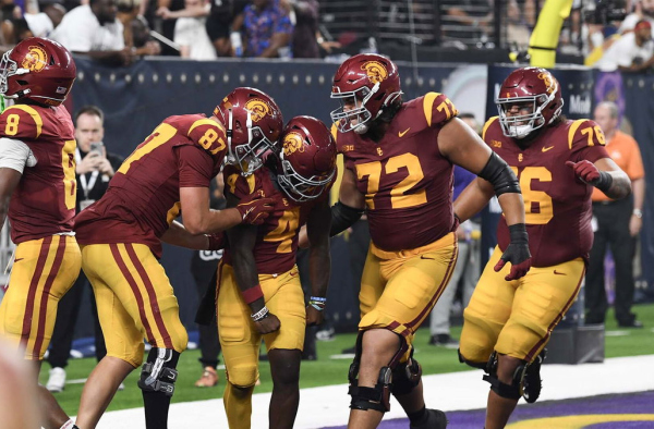 What Is the Highest College Football Attendance Record at USC’s Los Angeles Memorial Coliseum?