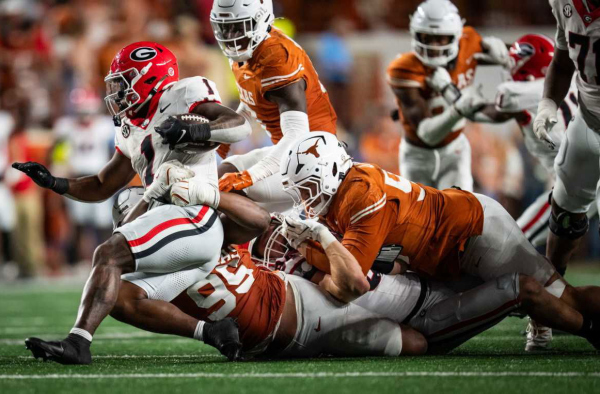 Who are the Announcers of the Vanderbilt-Texas Game?