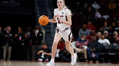 Dawn Staley Issues Early Challenge to Ashlyn Watkins Amid South Carolina’s Struggles