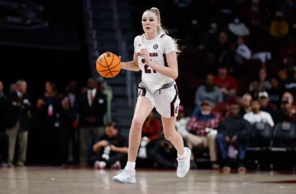 Dawn Staley Issues Early Challenge to Ashlyn Watkins Amid South Carolina’s Struggles