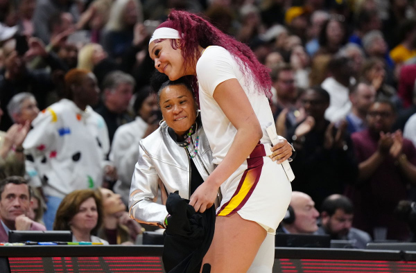 Dawn Staley’s ‘Invincibility’ Questioned as Lisa Leslie Delivers Stark Reality Check on South Carolina’s NCAA Title Defense